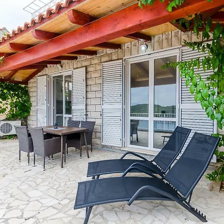 Franceska Apartament *